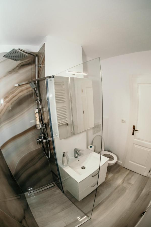 Apartament De Lux Ultramodern In Zona Centrala Timisoara Exterior photo